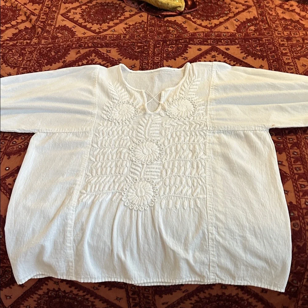 Women's White Embroidered Oaxacan V-Neck Blouse - Picture 3 of 6